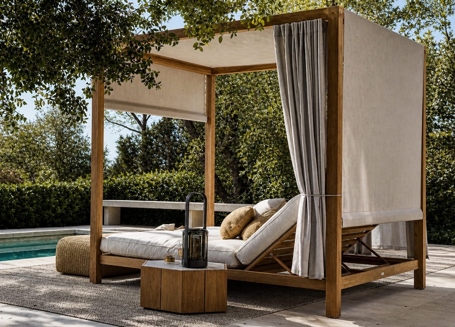Luxury outdoor daybed for beachfront villas and resorts